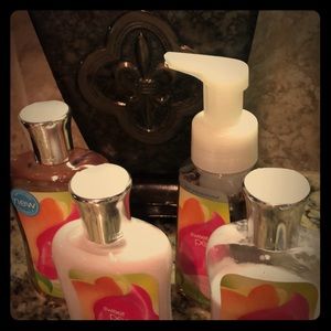 Bath & Body Works Sweet Pea Set